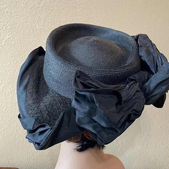 Vintage suffragette style hat (1915) black woven hat with black statement bow - Picture 3 of 11